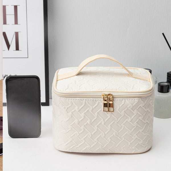 Lumié White Luxe Travel Vanity Case