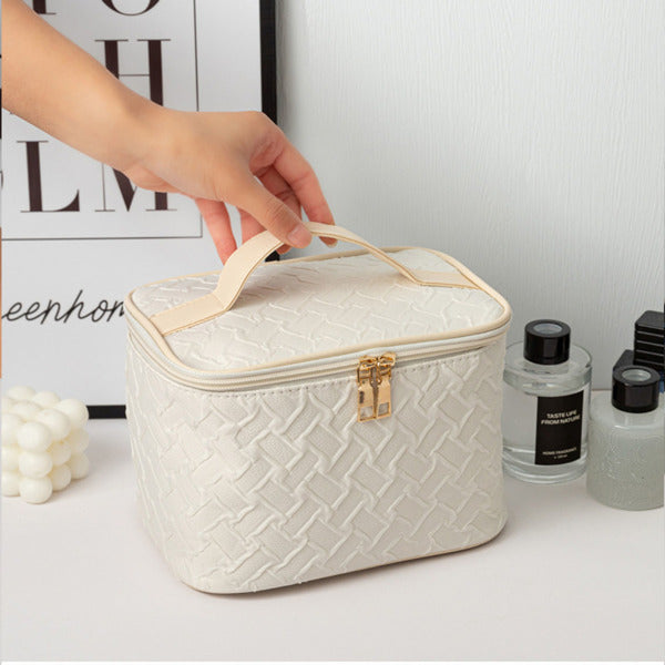 Lumié White Luxe Travel Vanity Case
